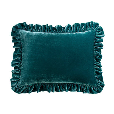 Stella 21" x 21" Throw Pillow