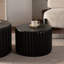 Ensemble de tables basses rondes festonnées noires-129582764