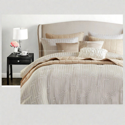 Luxurious Queen Bedding Sets, Polyester Jacquard, Elegant Ivory Finish
