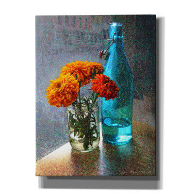«Aqua Bottle Marigolds Cafe» par Chris Vest - impression sur toile tendue