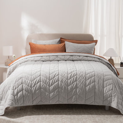 Ultra Soft Velvet Quilt Set