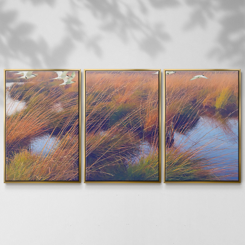 Marshland Hues II, reproduction encadrée sur toile 3 pièces, Encadrement doré, H 40 po x l 78 po x P 2 po