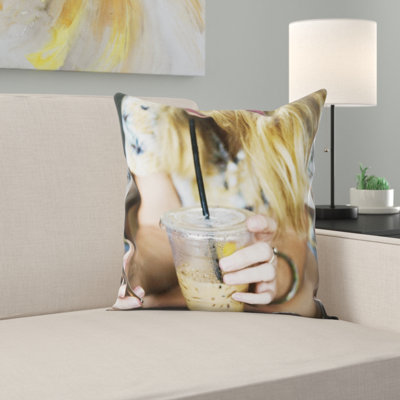 Coussin décoratif en tasse