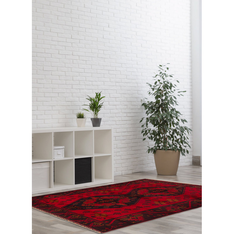 Tapis rouge Teimani 3 pi 11 po x 7 pi 2 po