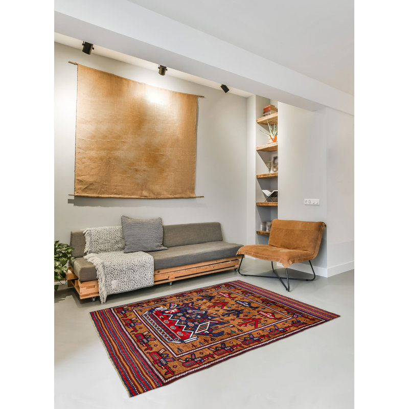 Tapis brun Teimani 3 pi 11 po x 6 pi 0 po