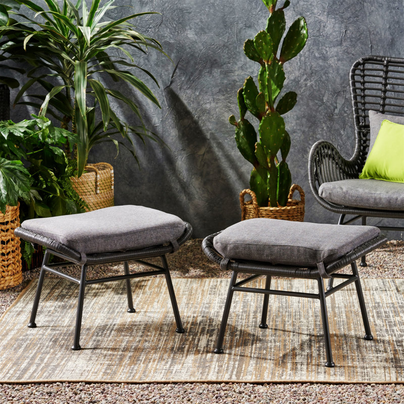 Wyant OTTOMAN