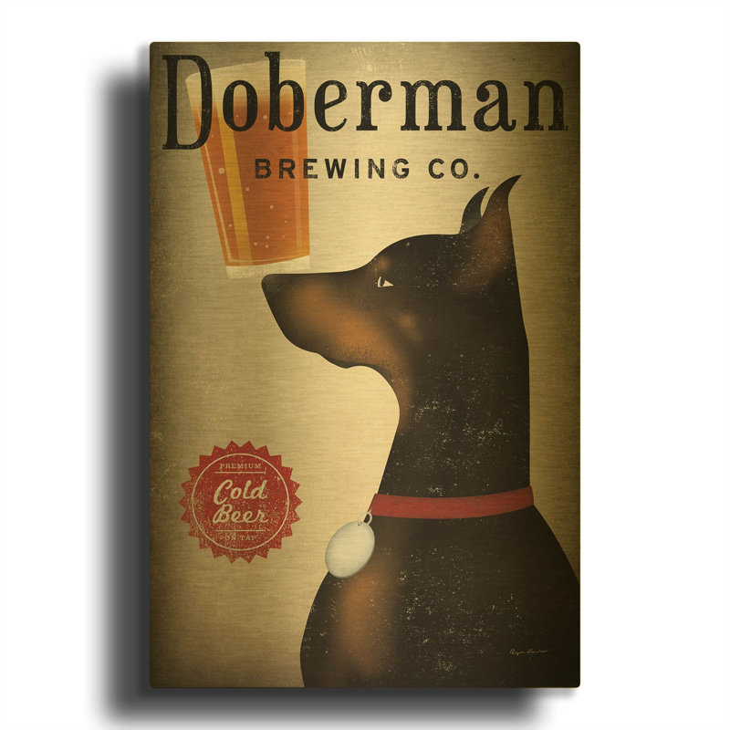 « Doberman Brewing Company », une œuvre murale en métal doré de Ryan Fowler, 30,5 x 40,5 cm, 12 po x 16 po
