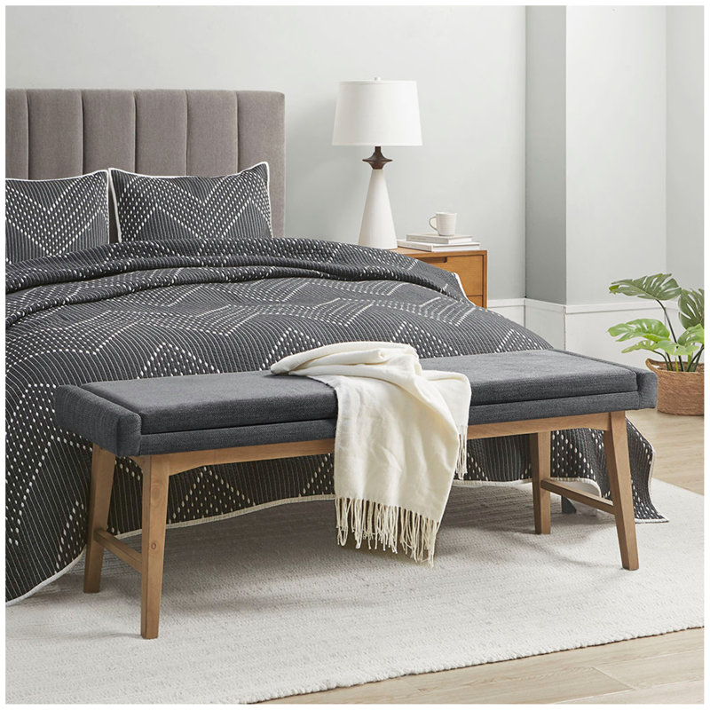 April Accent Bench
