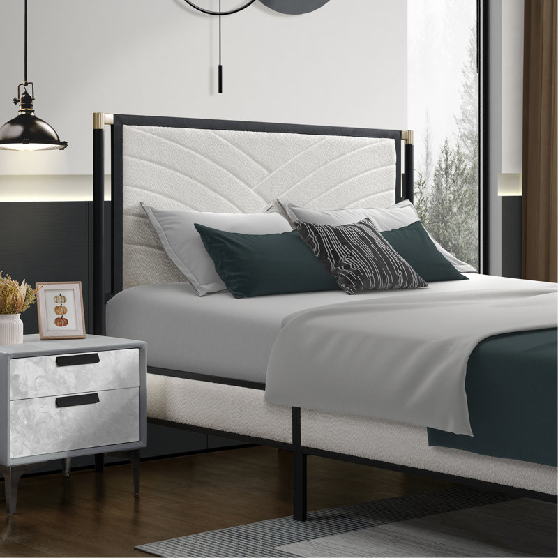 Lit avec tête de lit en tissu blanc Boucle, Lit double