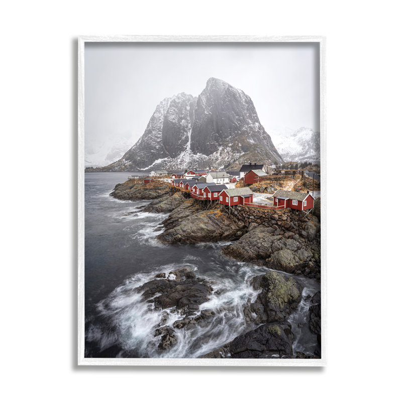 Bb-167-encadré «Snowy Coastal Village» encadré sur bois par Danny Head, Giclée encadrée blanc bord de mer