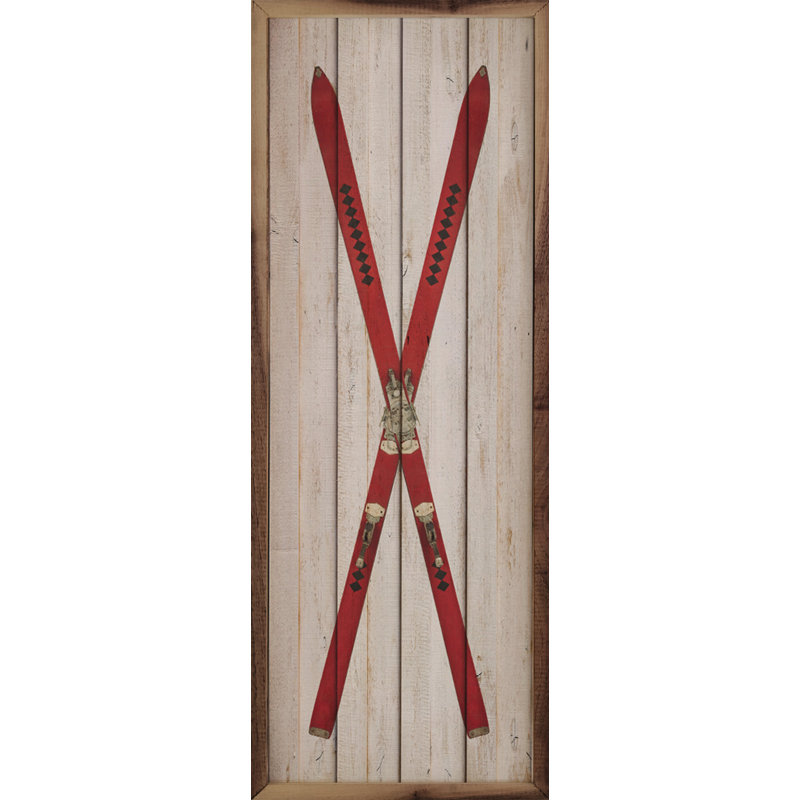 Skis croisés rouges blanchis à la chaux, H 12 po x l 4 po
