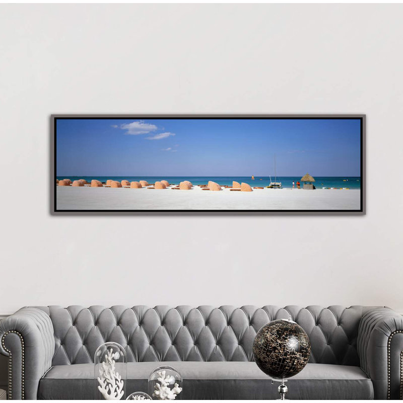 «Beach Scene» - reproduction de photo panoramique, H 20 po x l 60 po x P 1,5 po, Toile encadrée de bois rustique foncé