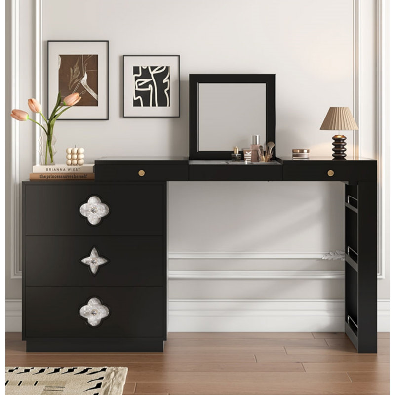 Commode noire de style rétro