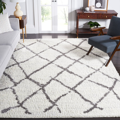 Zettie Berber Shag Performance Geometric Rug