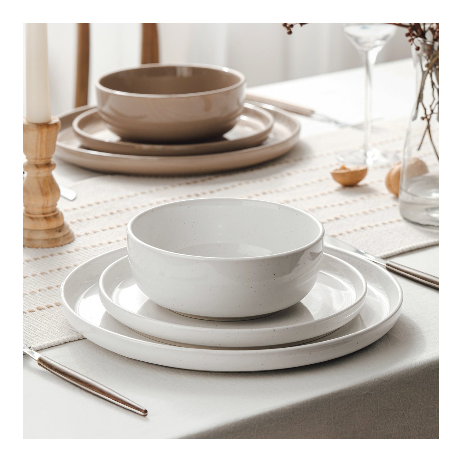 Famiware 24 Piece Stoneware Dinnerware Set - Service for 8, Multicolor