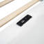 Lit simple tapissier blanc avec garde-corps et charge fiable - Taille sans fil