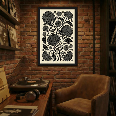 Plantes et fleurs à motif floral noir sur fond crème