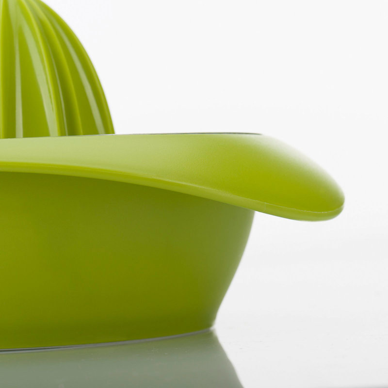 Green Polypropylene Manual Citrus Juicer with Transparent Strainer
