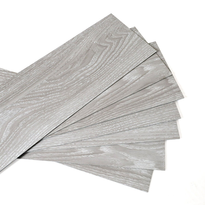 20/36 PC auto-adhésif à grain de bois en PVC 6 pouces * 36 pouces facile à utiliser et convenant aux planchers de maison