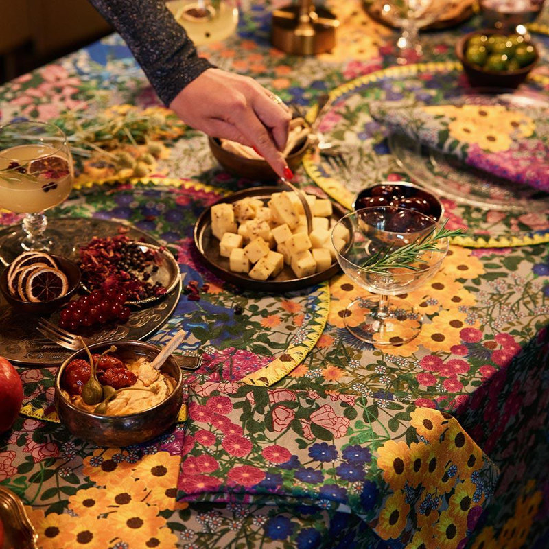 Tablecloth Pré Fleuri, 98.5" x 98.5" Square