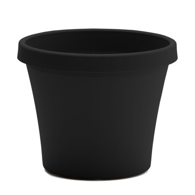 Terra Traditional Plastic Indoor/Outdoor Pot Planter
