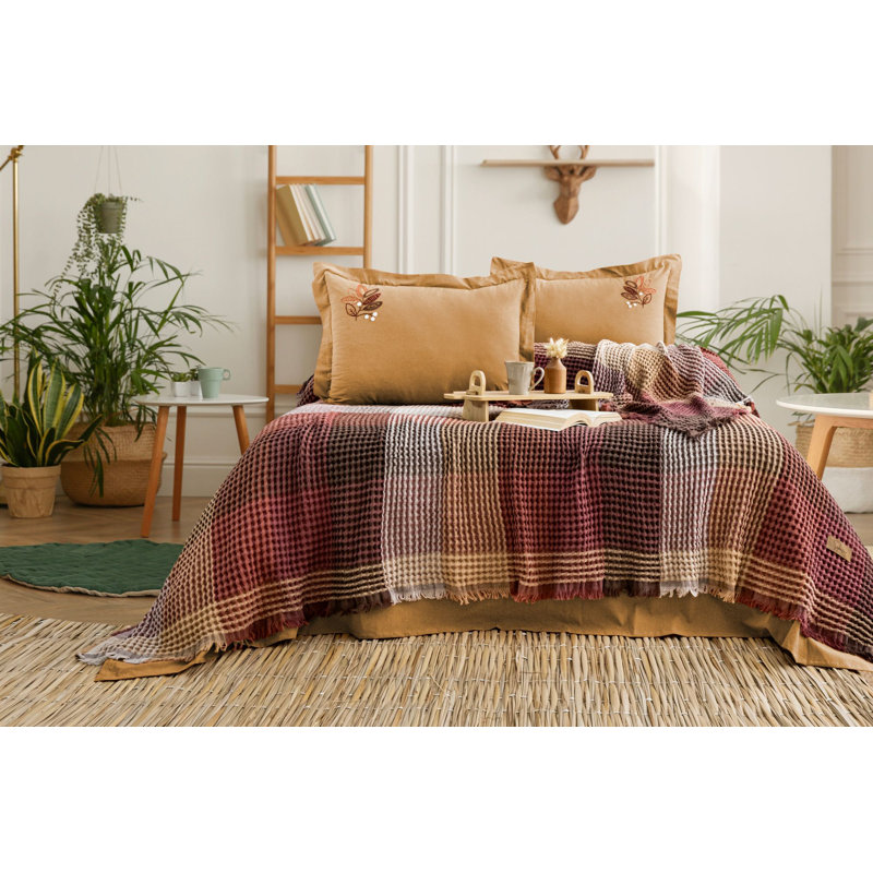 Luxurious Double Pique Set, Mustard Color, 100% Cotton Jacquard, 94.5 x 102.4 Inches | Includes Flat Sheet & 2 Pillowcases (19.7 x 27.6 Inches) | Soft, Durable, Machine Washable, Perfect for Elegant Bedding
