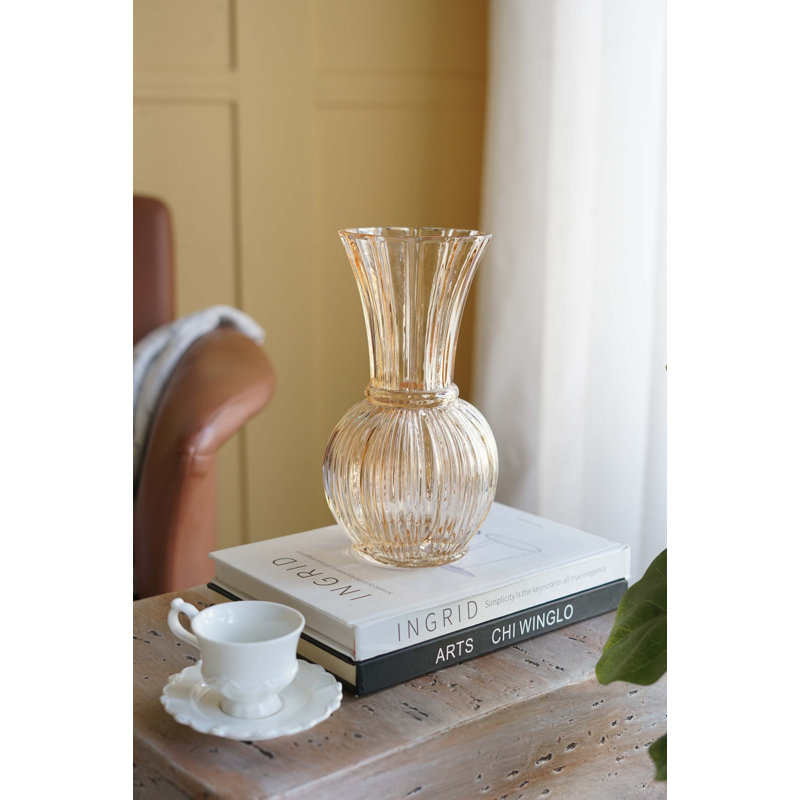 D5.1x9.4 H vase décoratif en verre ambré avec texture nervurée et col évasé