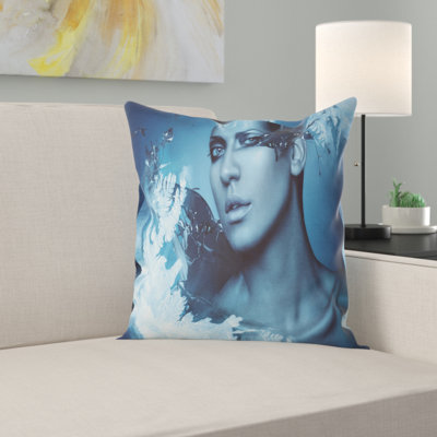 Femme avec éclaboussures de neige - coussin imprimé Portrait