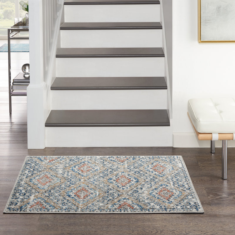 Breonnah Geometric Indoor Rug, Rectangle 2'2" x 3'9"