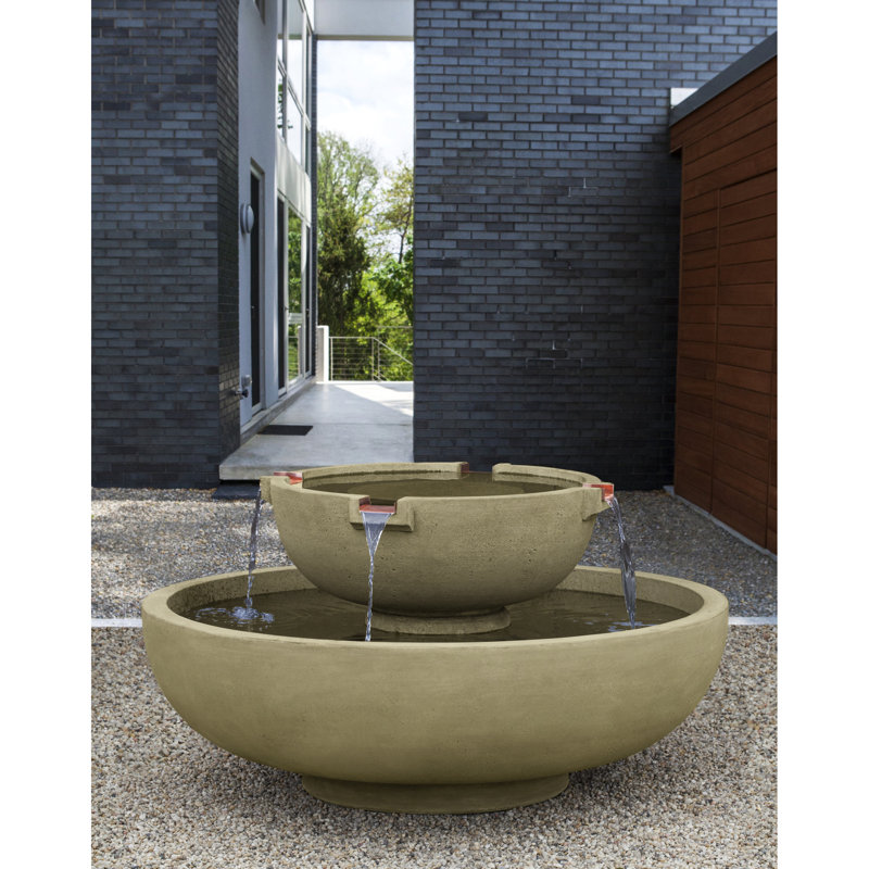 Fontaine en béton Del Rey, Mousse anglaise