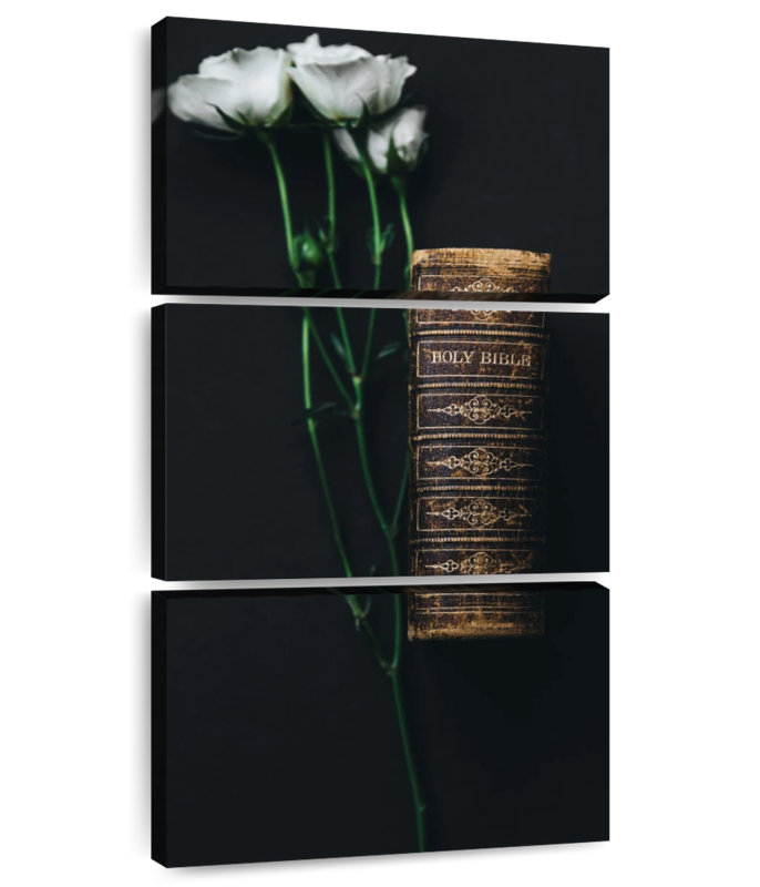Sainte Bible, H 75 po x l 36 po