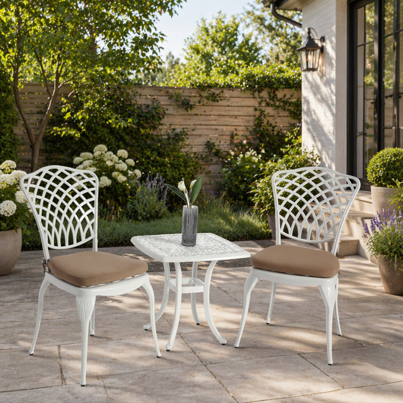 Ensemble bistro 3 pièces de mobilier de patio en aluminium coulé avec coussins Bistro, idéal pour le confort extérieur et la durabilité