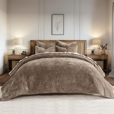 Luxe Velvet Channel Quilt Set