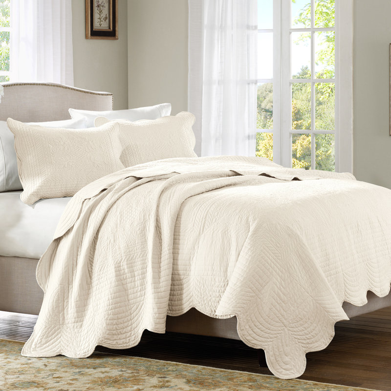 Cream Microfiber Reversible Scalloped Edge Daybed Cover Set