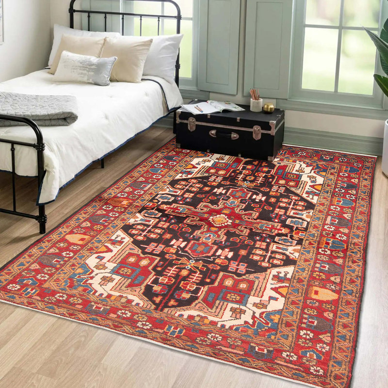 Tapis noir Anadol 4 pi 2 po x 6 pi 9 po
