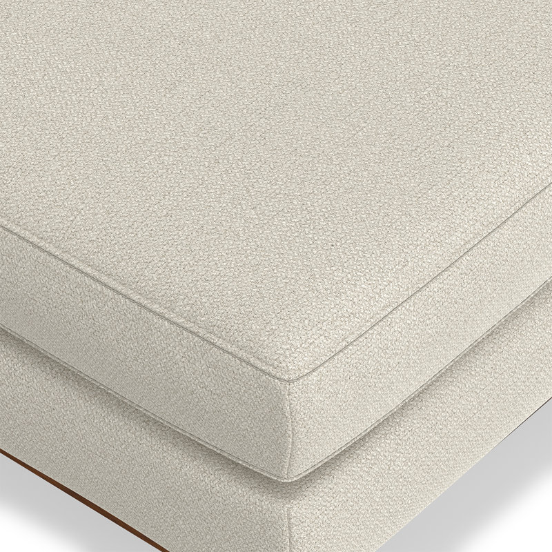Repose-pieds rembourré l 33 po avec pieds en bois massif Morrison, Polyester beige