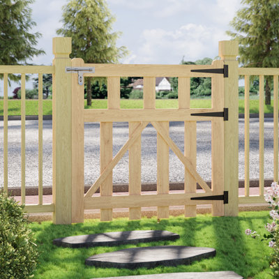 Chesnut Gate Fencing with 1 Panel(s) Included