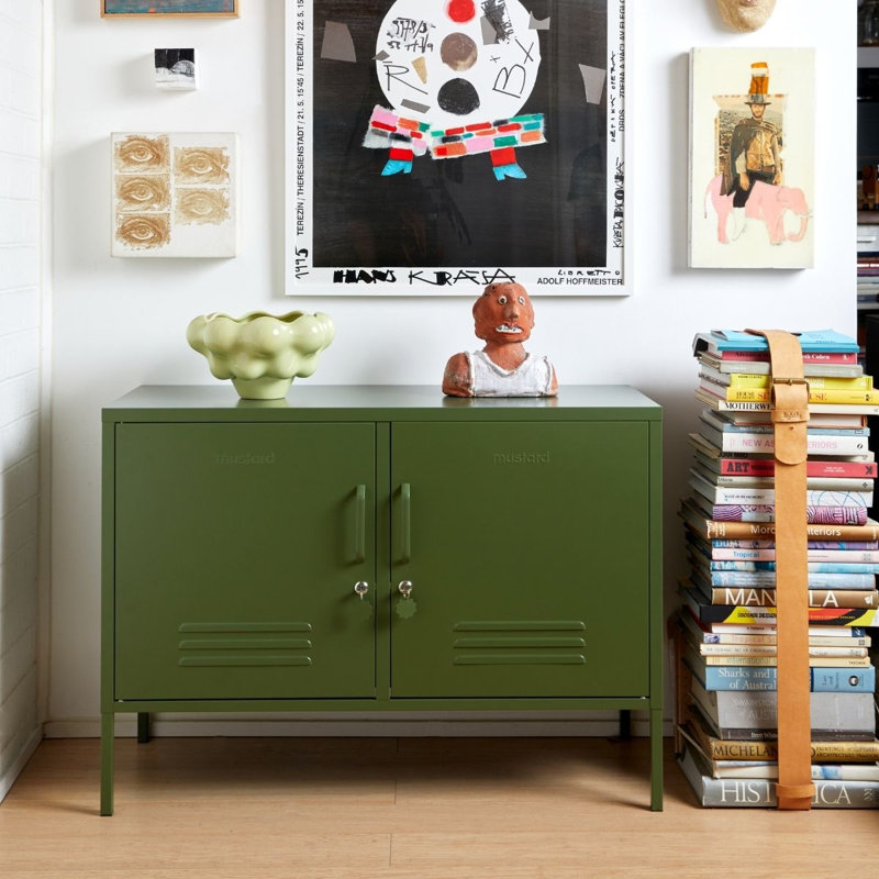 THE LOWDOWN, Olive
