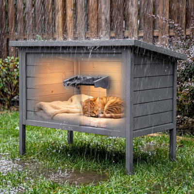 Maison pour chat en bois de sapin de 35 po de large avec toit incliné et rideaux de porte en PVC