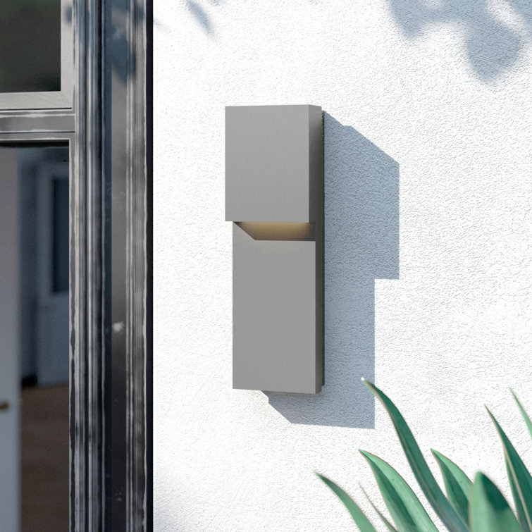 Addilynn Aluminum LED Wall Light