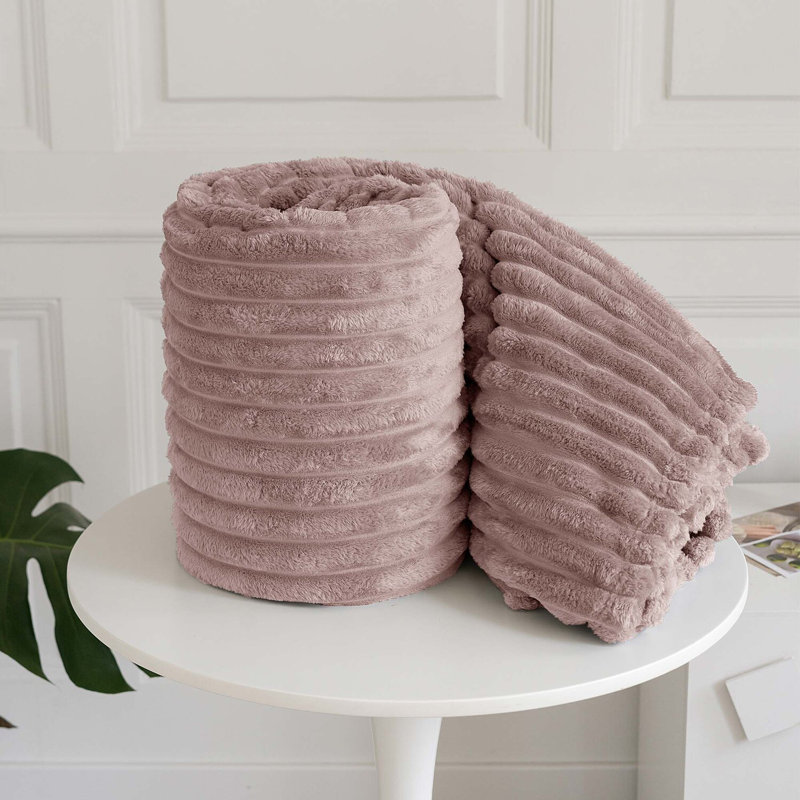 BELLISSIMA PLUSH THROW, Blush, 150cm x 100cm