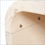 Table basse Farmhouse Vintage Crafts avec un design Art déco courbé
