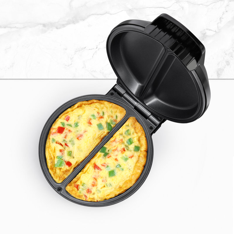 Holstein Housewares 2-Section Omelet Maker, Black