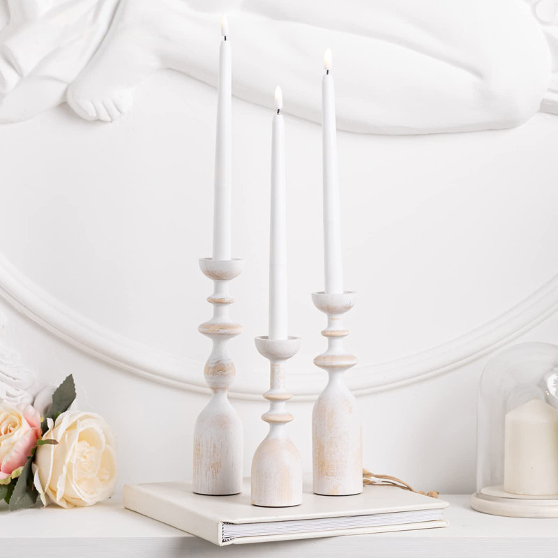 Bougeoirs en bois, Blanc