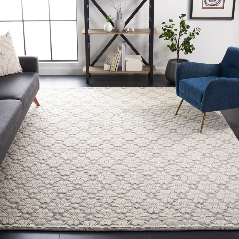 Sharene Floral Handwoven Wool Ivory/Gray Area Rug, Rectangle 4' x 6'