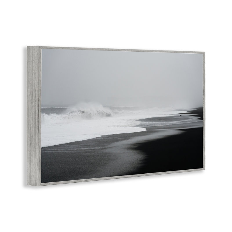«Cresting Waves Black Sand Coast», estampe numérique, conception par Jade Sharp Photo, Estampe numérique Farmhouse