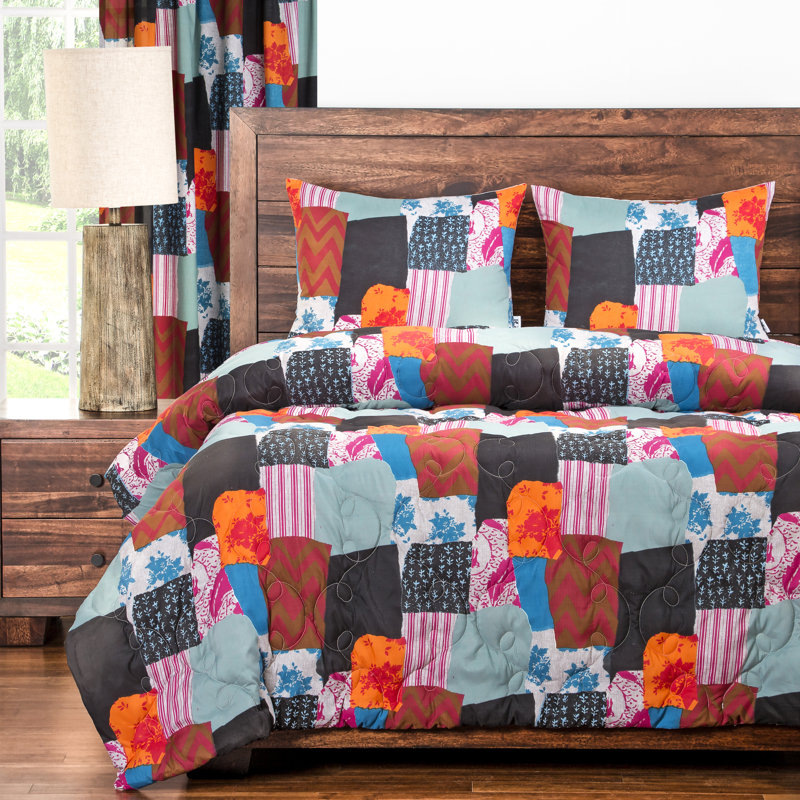 Boho Farmhouse / Country Patchwork Comforter, Full/ Queen