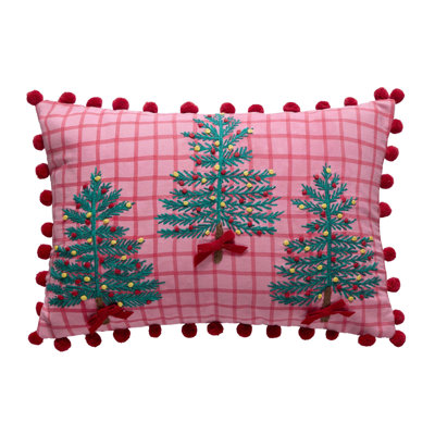 Coussin à carreaux roses et pompons