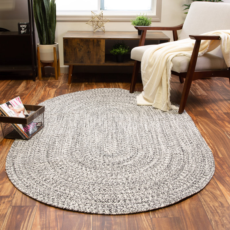 Ociuso Braided Black and White Farmhouse  Area Rug, Oval 2' x 3'