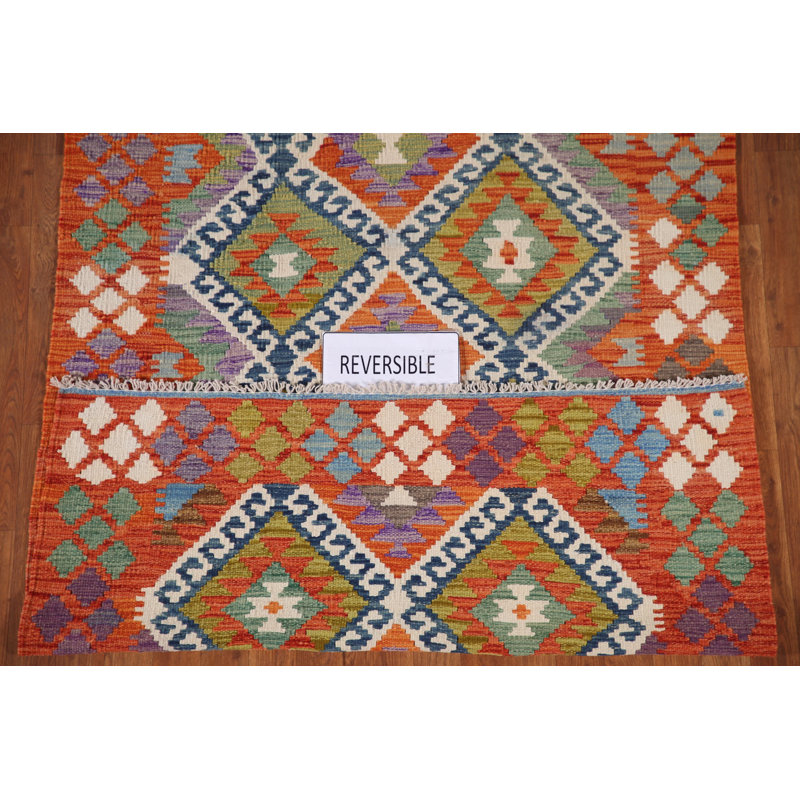 5' 8'' X 4' 2'' Area Rug